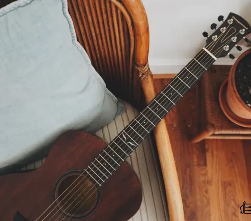 brown guitar
